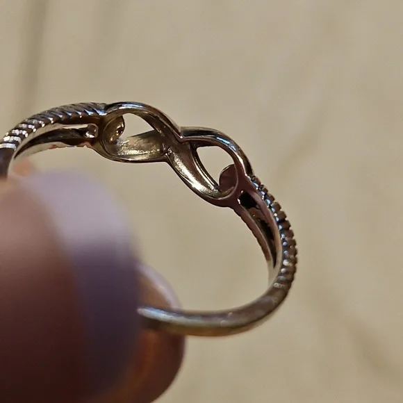 925 Silver Infinity Sign Ring With Side Detailing - Picture 7 of 8